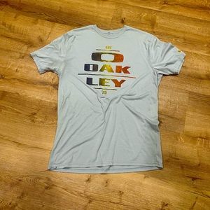 Oakley t shirt